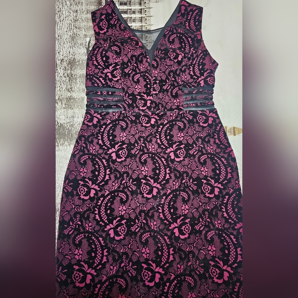 EnFocus Cocktail Dress Mid-Length Mesh Cut Outs Maroon and Black Size 12 - Picture 4 of 5